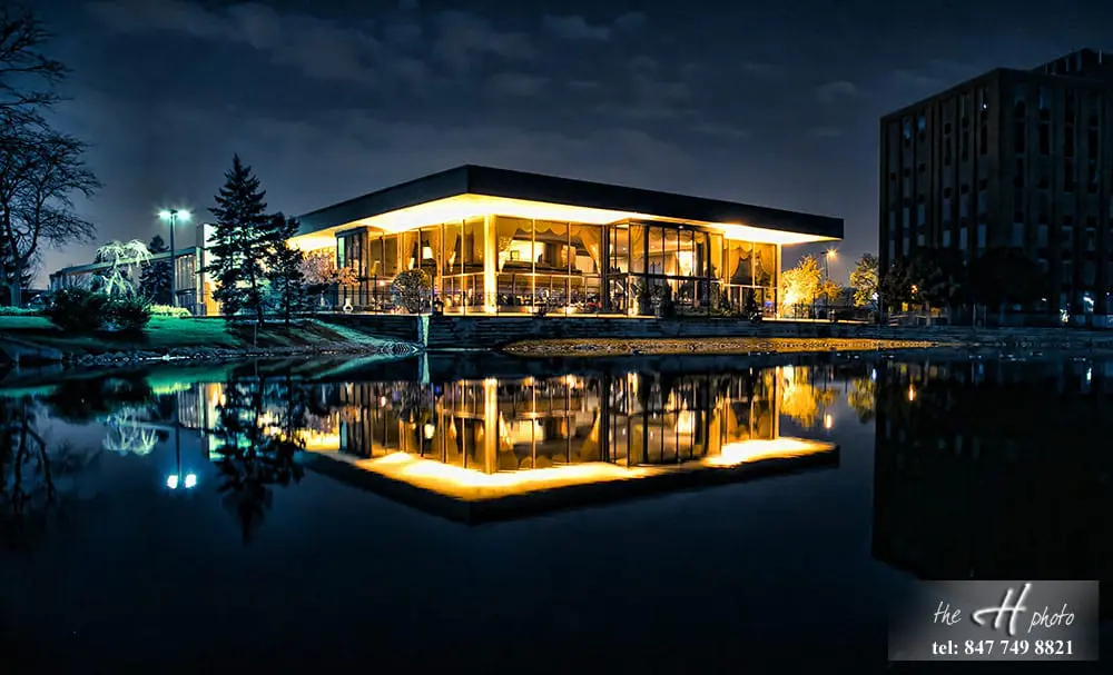 wedding photos at Victoria in the Park Mount Prospect