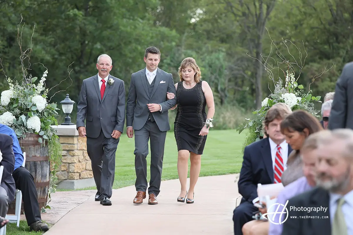 groom-walking-down-the-aisle