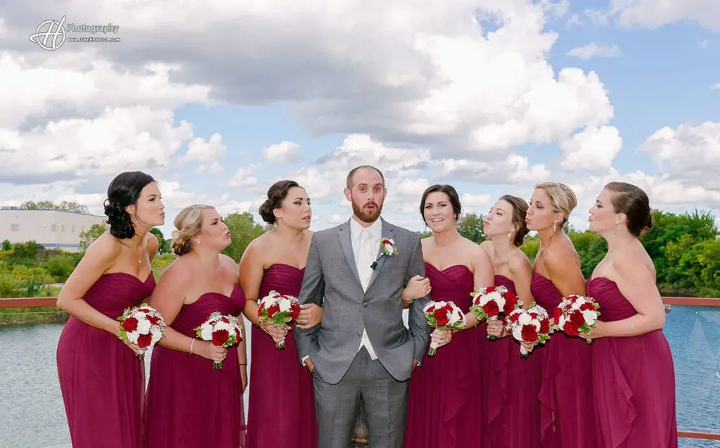 groom-and-girls