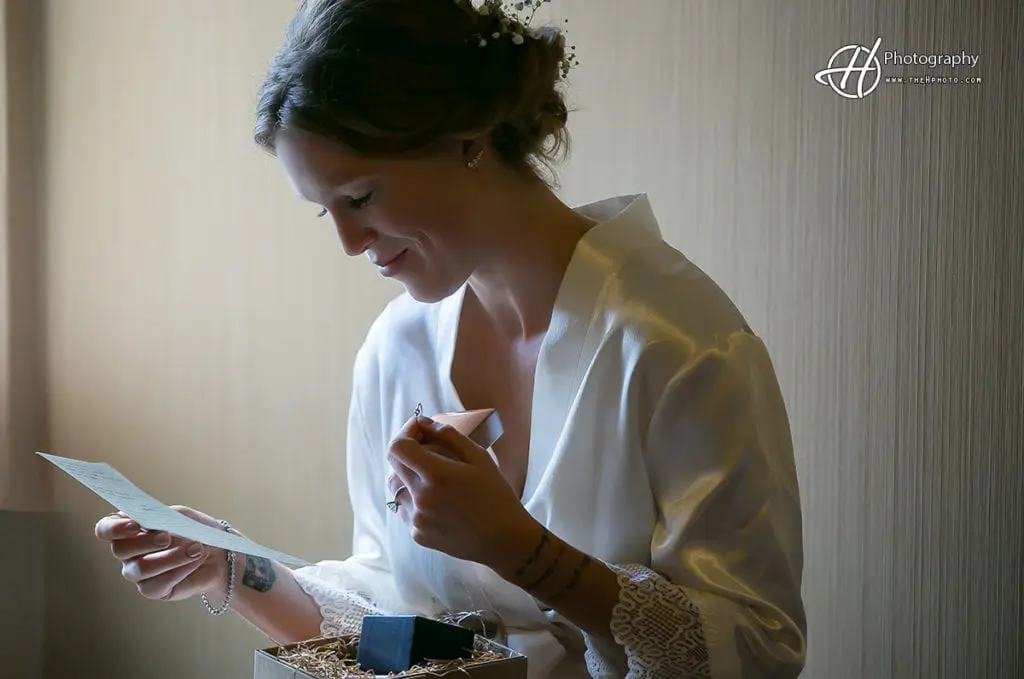 Bride preparing the vows