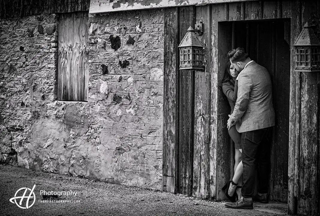 old-barn-engagement