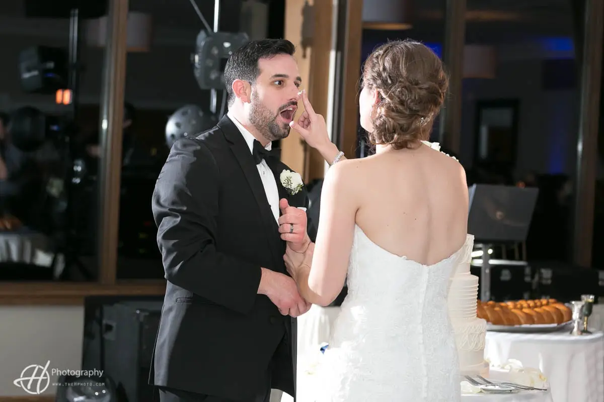 feeding-with-wedding-cake