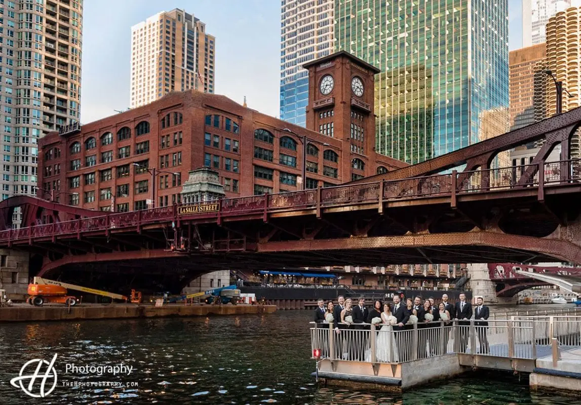 bridal-party-La-Salle-bridge