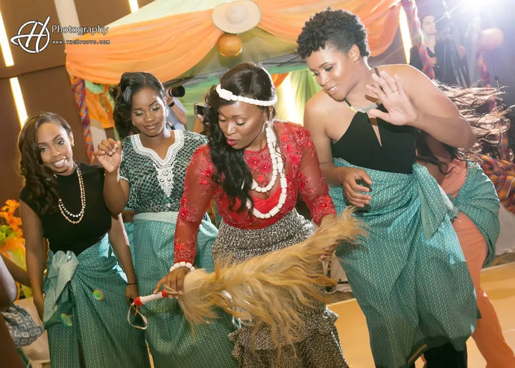broom-tradition-nigerian-wedding
