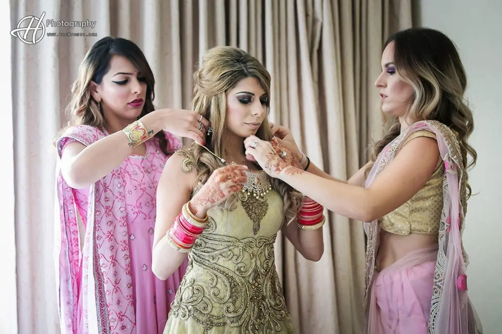bride-getting-ready