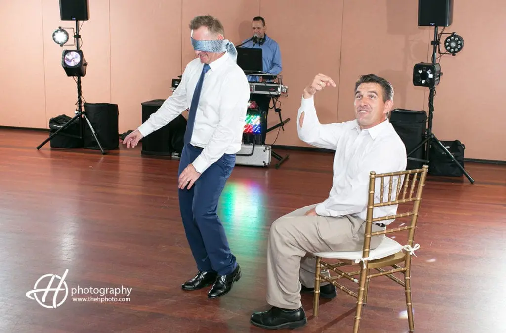 linfolded-groom-garter
