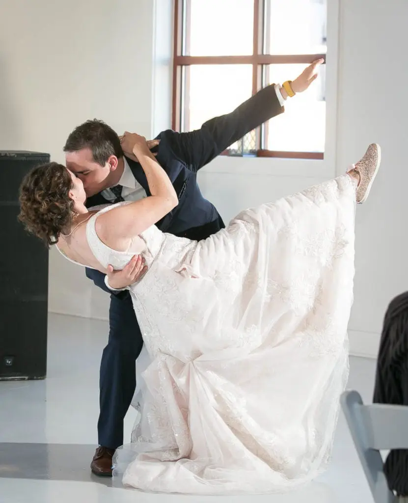 wedding dance dip