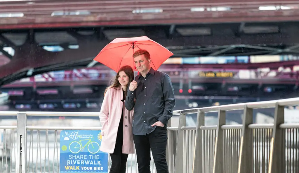 engagement-Chicago-river