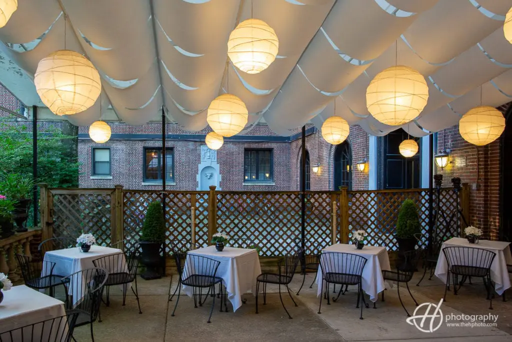 Salvatore Restaurant in Lincoln Park 