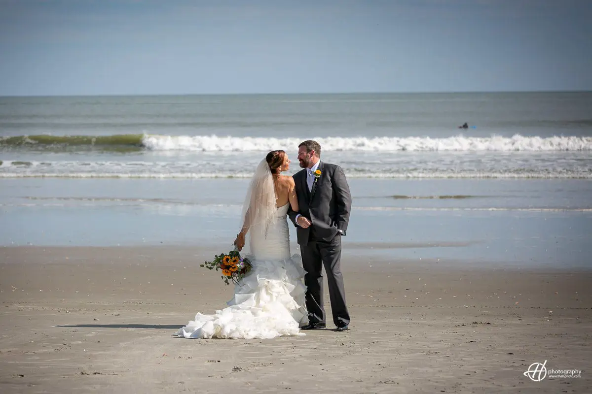 wedding photo session on the beach 