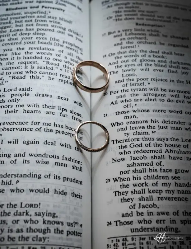 rings on bible