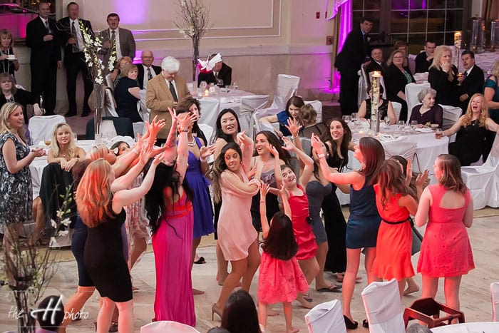 all the single ladies fighting for the bouqet