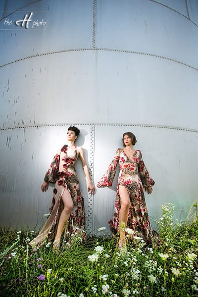 posing 2 sexy models