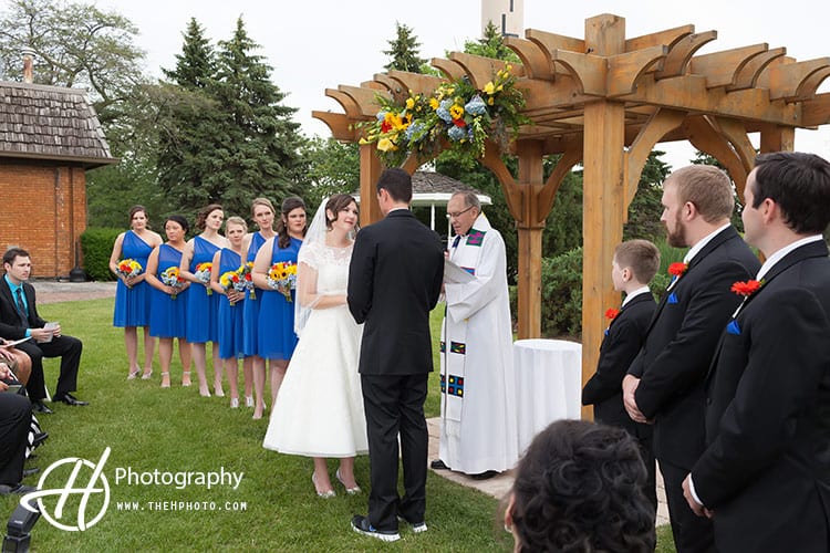 wedding-ceremony-outdoor
