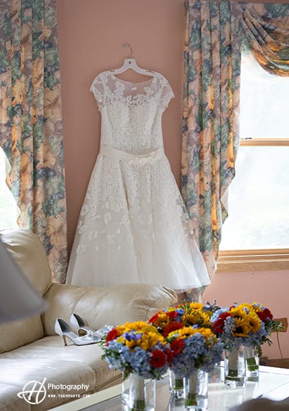 wedding-dress-and-flowers