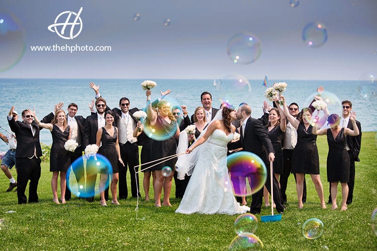 unique wedding photos using soap bubbles