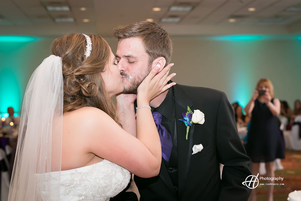 bride-kissing-groom