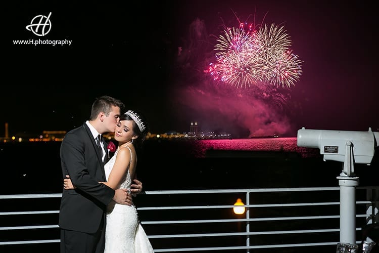 08-bride-groom-portait-fireworks