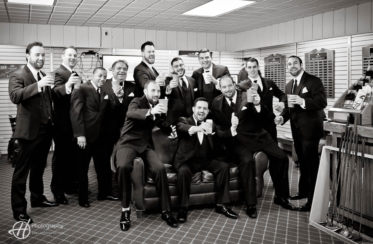 groomsmen-toasting-Mission-Hills-Northbrook